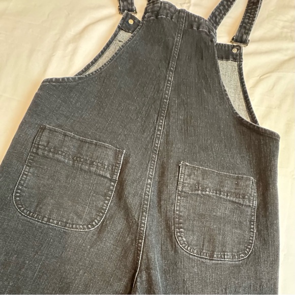 Never Worn Women’s Size SMALL Black Denim Overalls - Picture 5 of 10